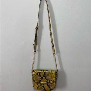 Yellow-green snake purse